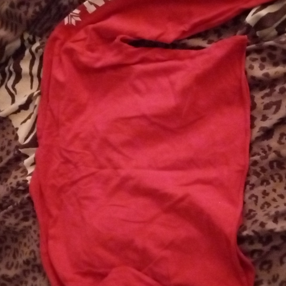 CROP TOP LONG SLEEVE RED WITH SNOWFLAKES PINK NATION - Picture 5 of 5